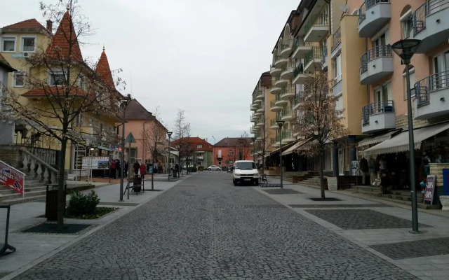 Pedestrian Street Apartment
