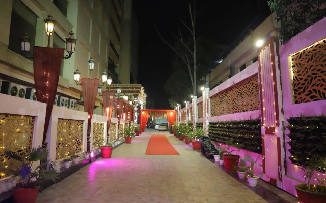 Banana Tree Hotel & Banquets