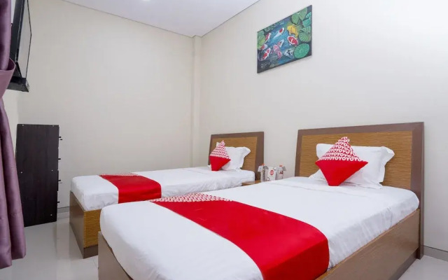 OYO 1761 彭多克英达鲁玛科斯酒店(OYO 1761 Pondok Indah Rumah Kost)