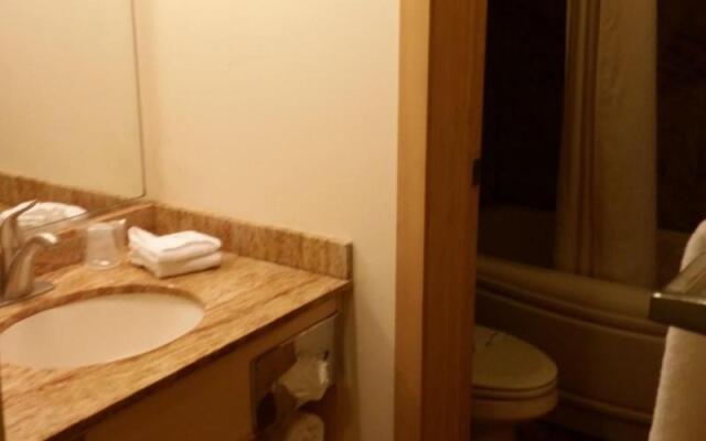 Surfside On The Lake