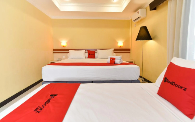 RedDoorz Plus near Mall Bali Galeria 2