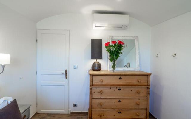 Charmant appartement spacieux pour 6P vue mer vieil Antibes