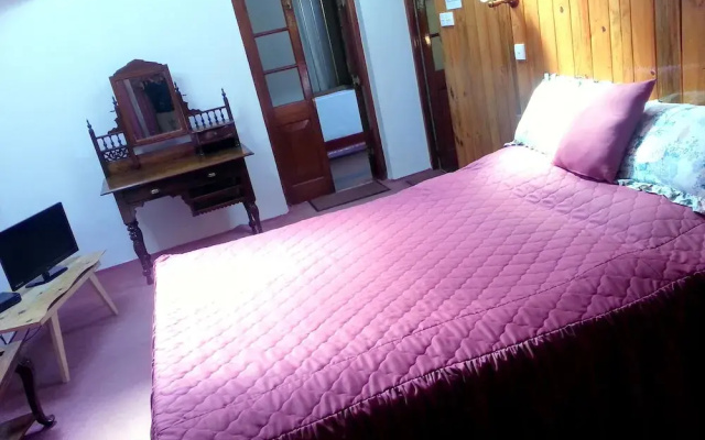 Meenaella Colonial Bungalow