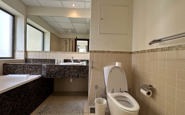 Manzil - Cozy 2BR Apt in JBR with Sea Views