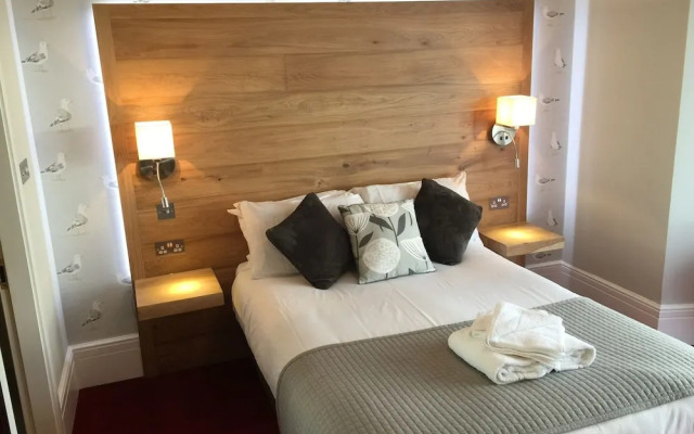 OYO Harmony Apartments