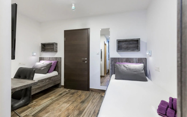 Apinelo Tower Rooms