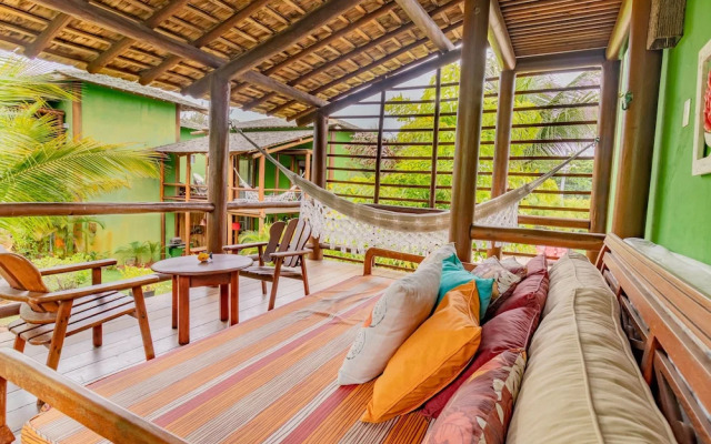 IT03 Bangalo Duplex 3 Suites Pe na Areia