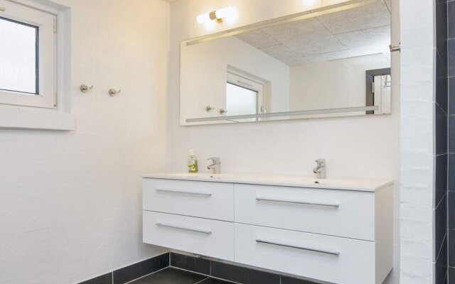 10 Person Holiday Home in Glesborg-by Traum