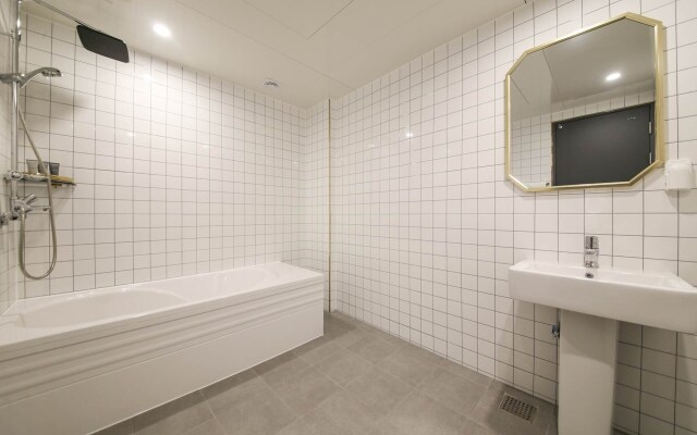 Benikea Cheonan Tourist hotel