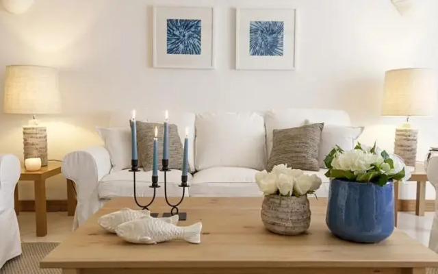 Luxury Golf, Beach & Yachting Flat