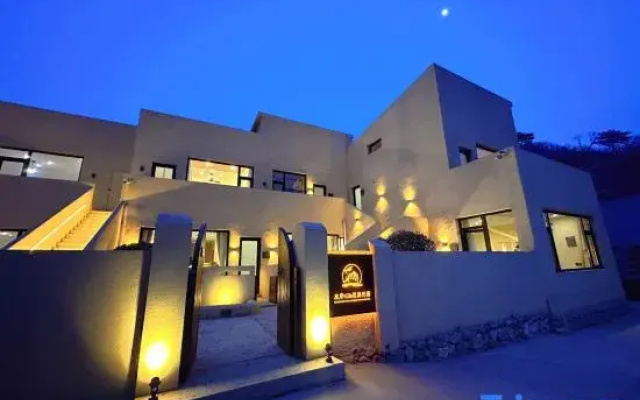 Waterfront Villa Private Tang Homestay (Beijing Badu Heling Branch)