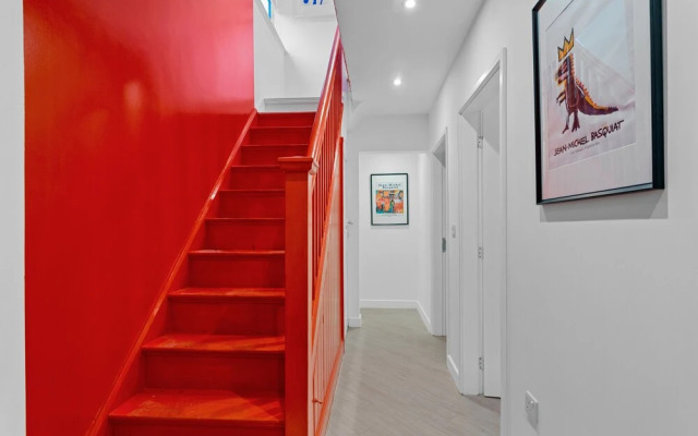 OnPoint -3 Bed House - Parking