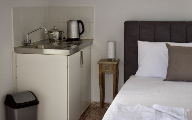 "spyros" 1-room Apartment - Simple, Cozy, Close to the Beach