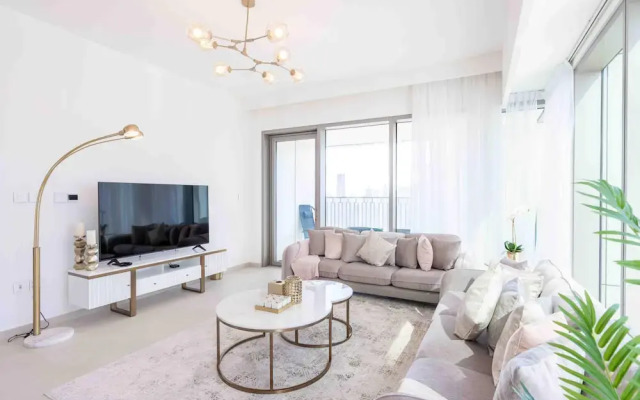 Regal 3BR Maid w Burj Khalifa View Balcony