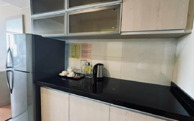 Jinhold Apartment Hotel Bintulu