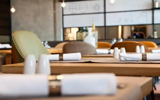 Hotel Indigo Berlin - East Side Gallery by IHG