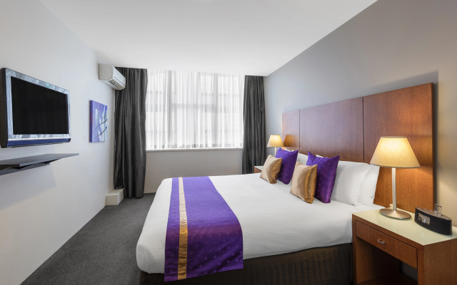 Park Regis Griffin Suites