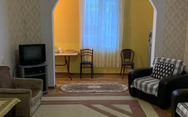 John Apartment Old Batumi