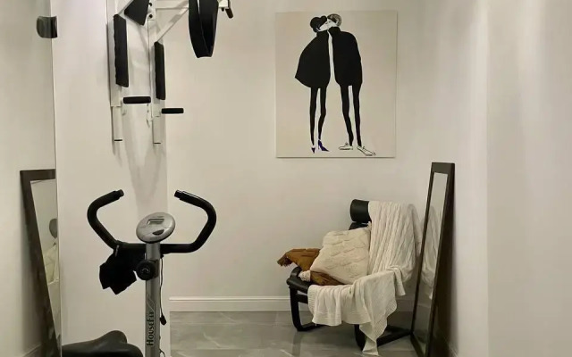 Маска зайца на улице Сибгата Хакима 60