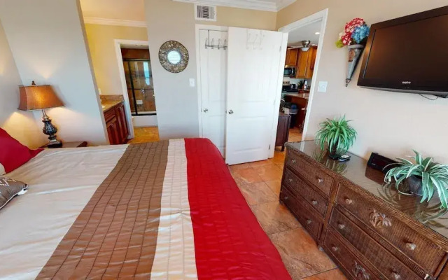 Seascape 1211 2 Bedroom Condo by RedAwning