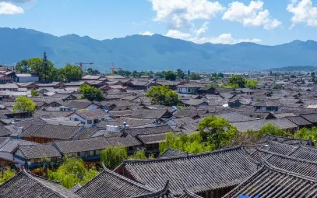 Jixiang Guanjing Inn (Lijiang Old Town Dashuiche Branch)