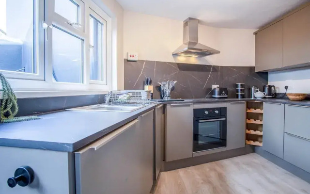 No 7 Moorfield Road - 3 Bed Townhouse - Narberth