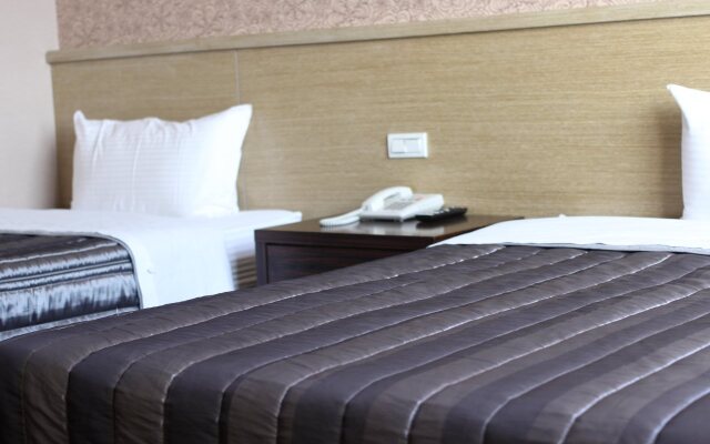 Home Full Hotel