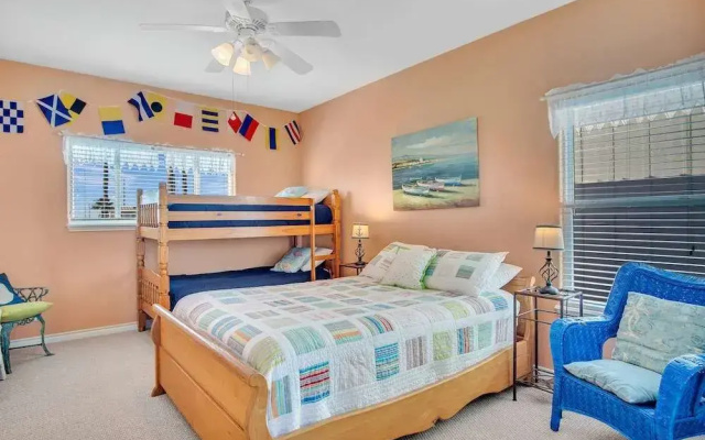 Saltwater Taffy by Silver Sands Vacation Rentals