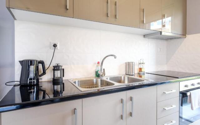 Oreon Suites - Usia