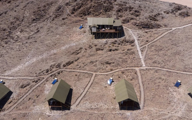 Kanaan N/a'an ku sê Desert Retreat
