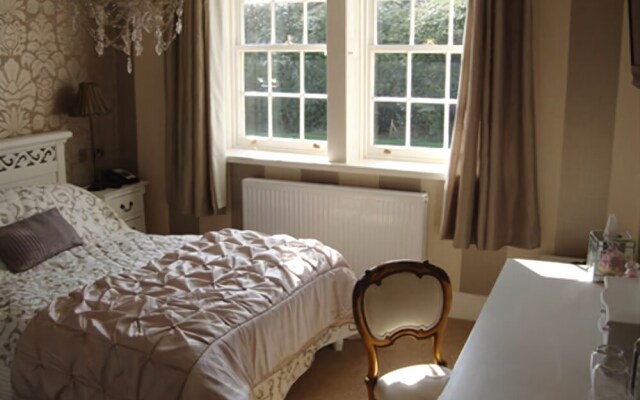 East Close Hotel