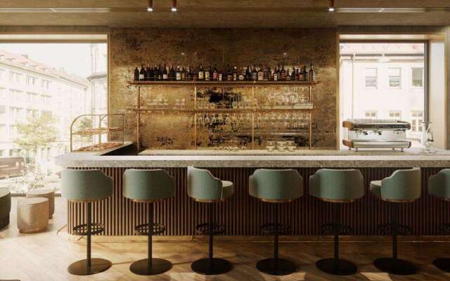 MIANO Hotel & Bar