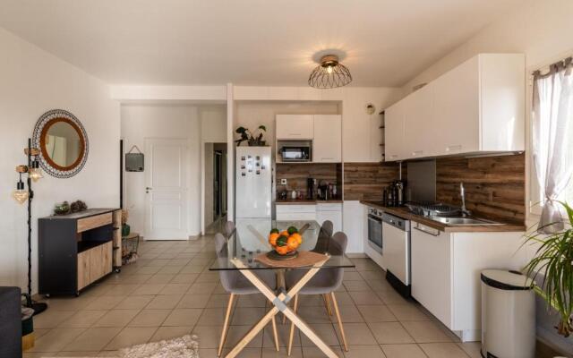 U Nidu - à Ajaccio, Magnifique appartement 4 couchages vue mer