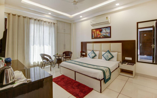 FabHotel Noida Suites Sector 20
