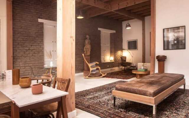 w Villa With Rooftop Terrace in Barranco
