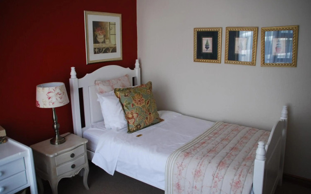 Sunninghill Guest Lodge