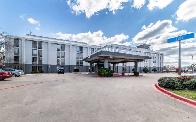 Motel 6 Lewisville, TX - Medical City