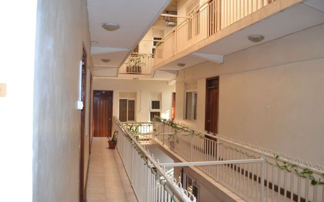 Raja Excelsior Hotel