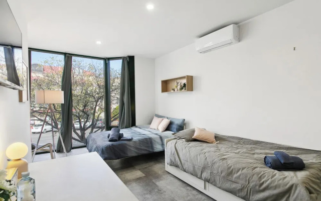 Cozy Stays - Private Rooms