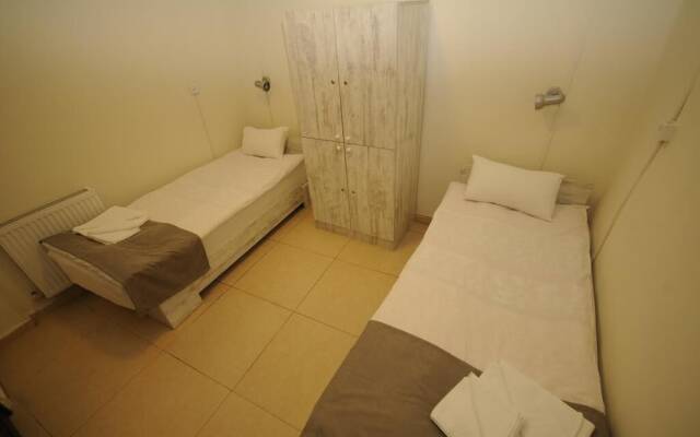 Hosthub Apartment Room 38