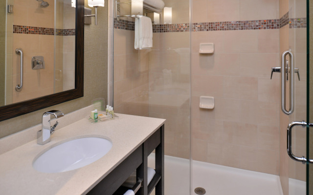 Crowne Plaza Shenandoah - The Woodlands Area by IHG