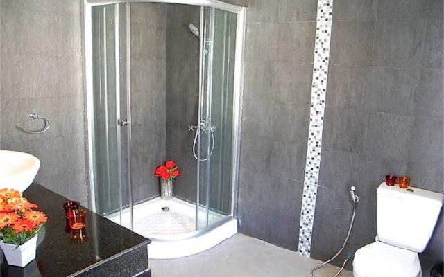 Sunrise 4 bedrooms Apartment In Nai Harn