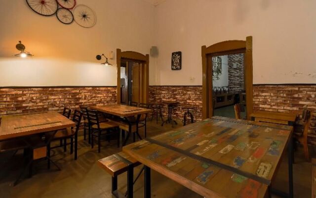 RedDoorz Plus Near Taman Lalu Lintas Bandung