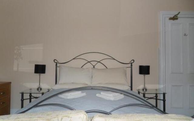 Big Sky Guest House- ROOM ONLY