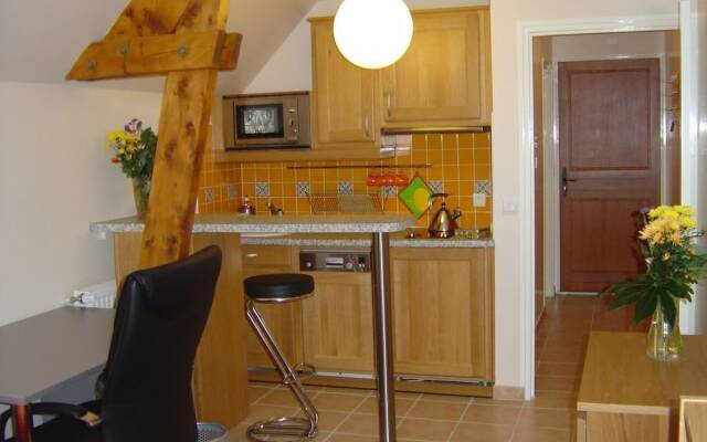 Domaine De Chantemerles