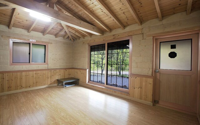 Danyang Hwangjeongsan Pension