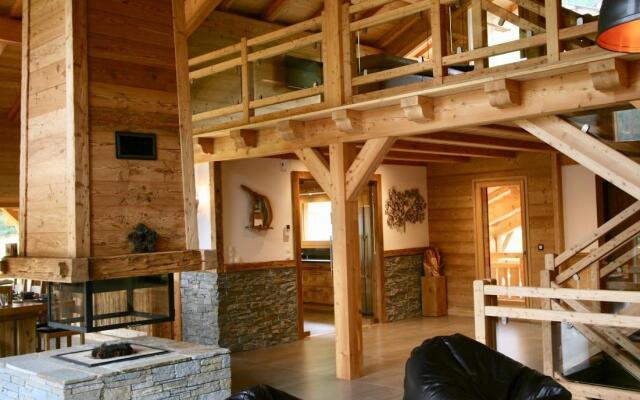 Chalet Carnauba - Alpine Descents