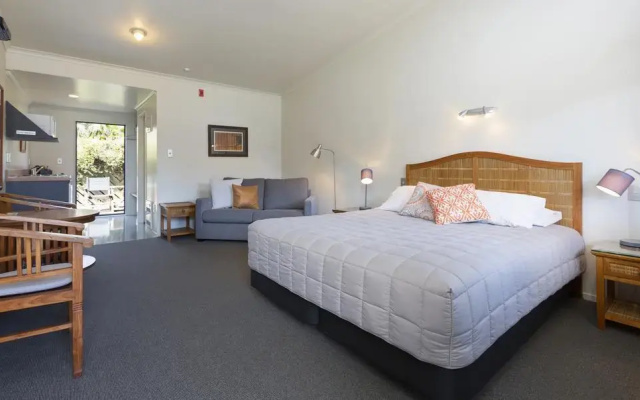 Beach House Motel