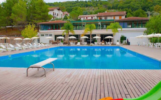 Nice Apartment in the Hills in a Green Nature Park