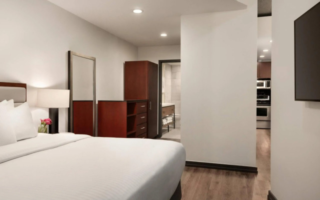 Twelve Midtown, Autograph Collection